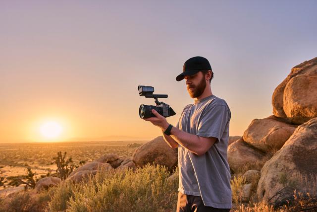 SONY FX5 CINEMA LINE FF CAMERA W. XLR HANDLE