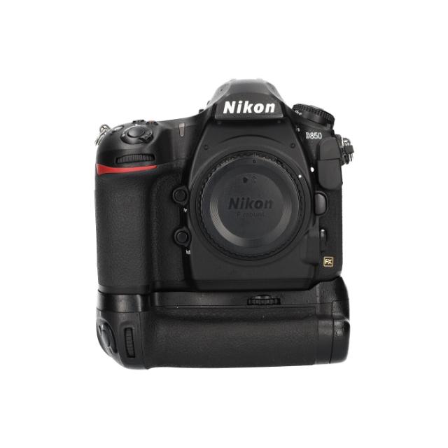 NIKON BODY D850 + MB-D18 (3) USED