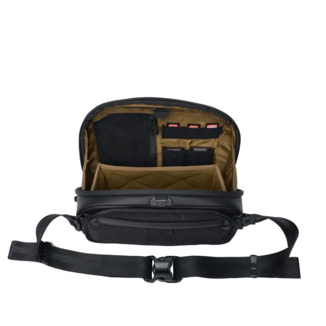 GOMATIC PETER MCKINNON CAMERA SLING 13L