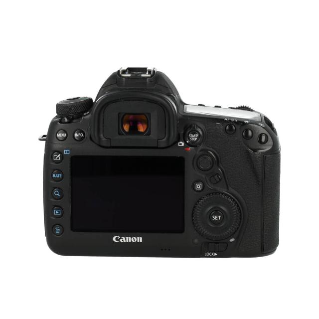 CANON BODY EOS 5D IV (3) USED