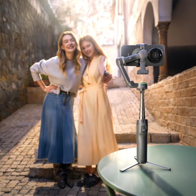 Osmo Mobile 8P Advanced Tracking Combo