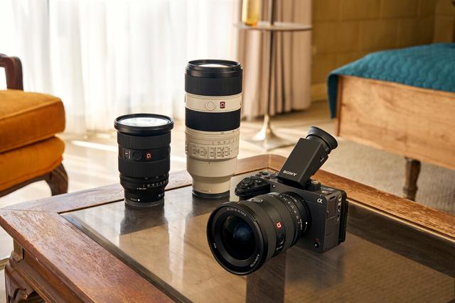 SONY FX5 CINEMA LINE FF CAMERA W. XLR HANDLE