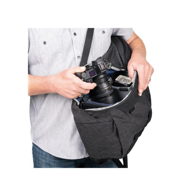 THINK TANK SPEEDTOP 30 BACKPACK