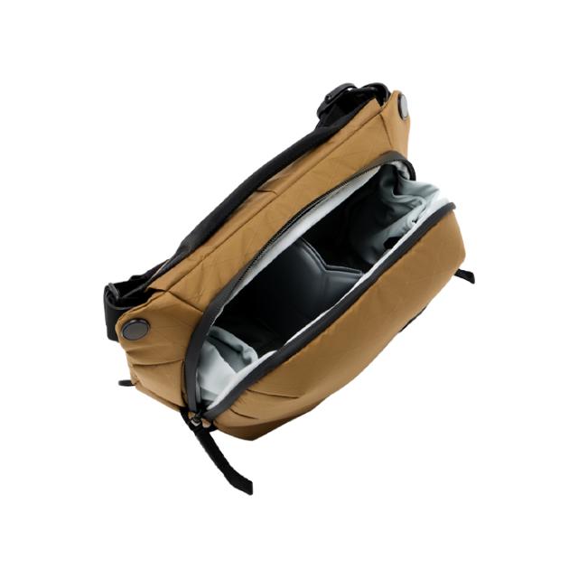 PEAK DESIGN EVERYDAY SLING 3L V2 - COYOTE